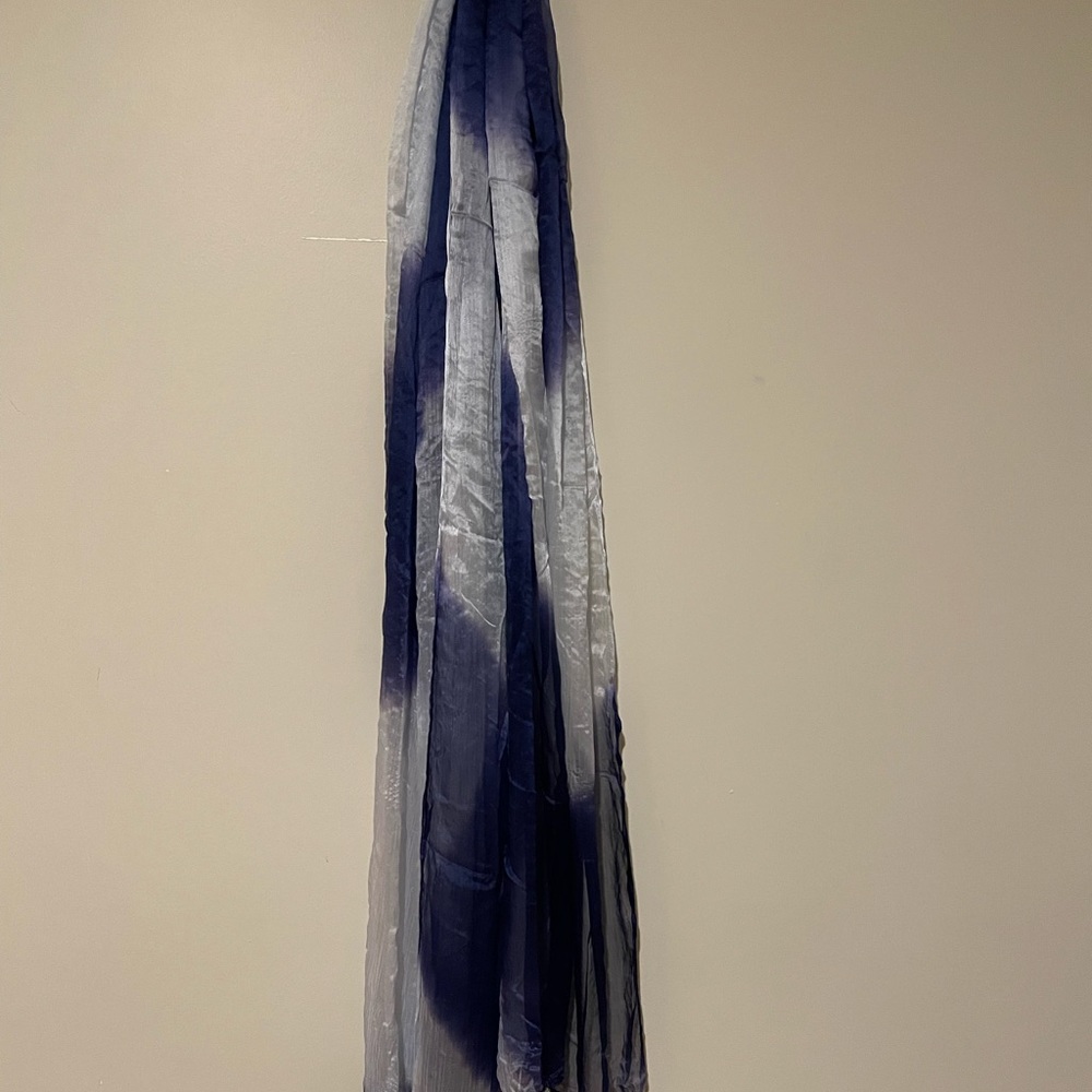 White and purple scarf
